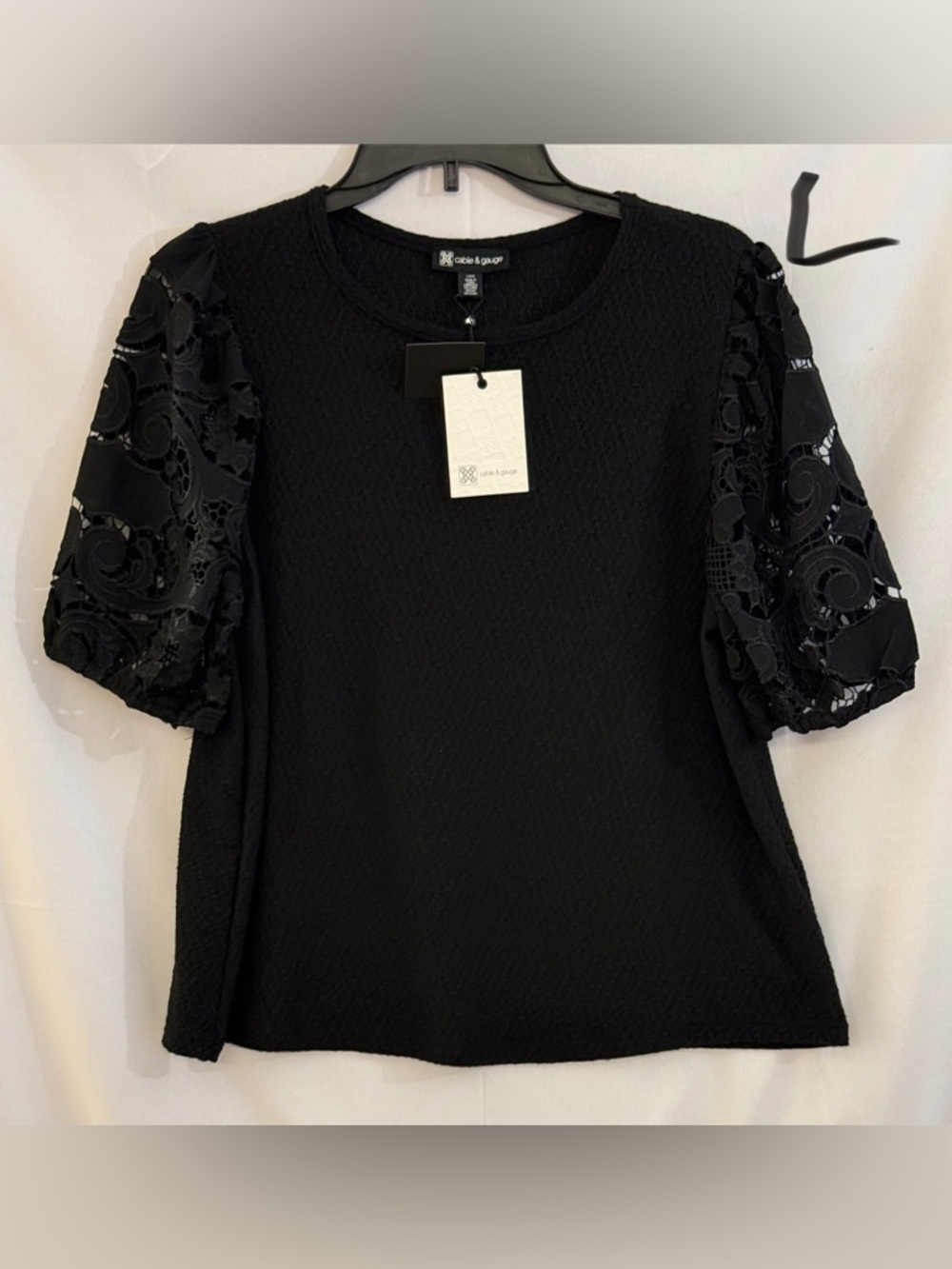 Cable & Gauge Black Puff Lace Sleeve Top
